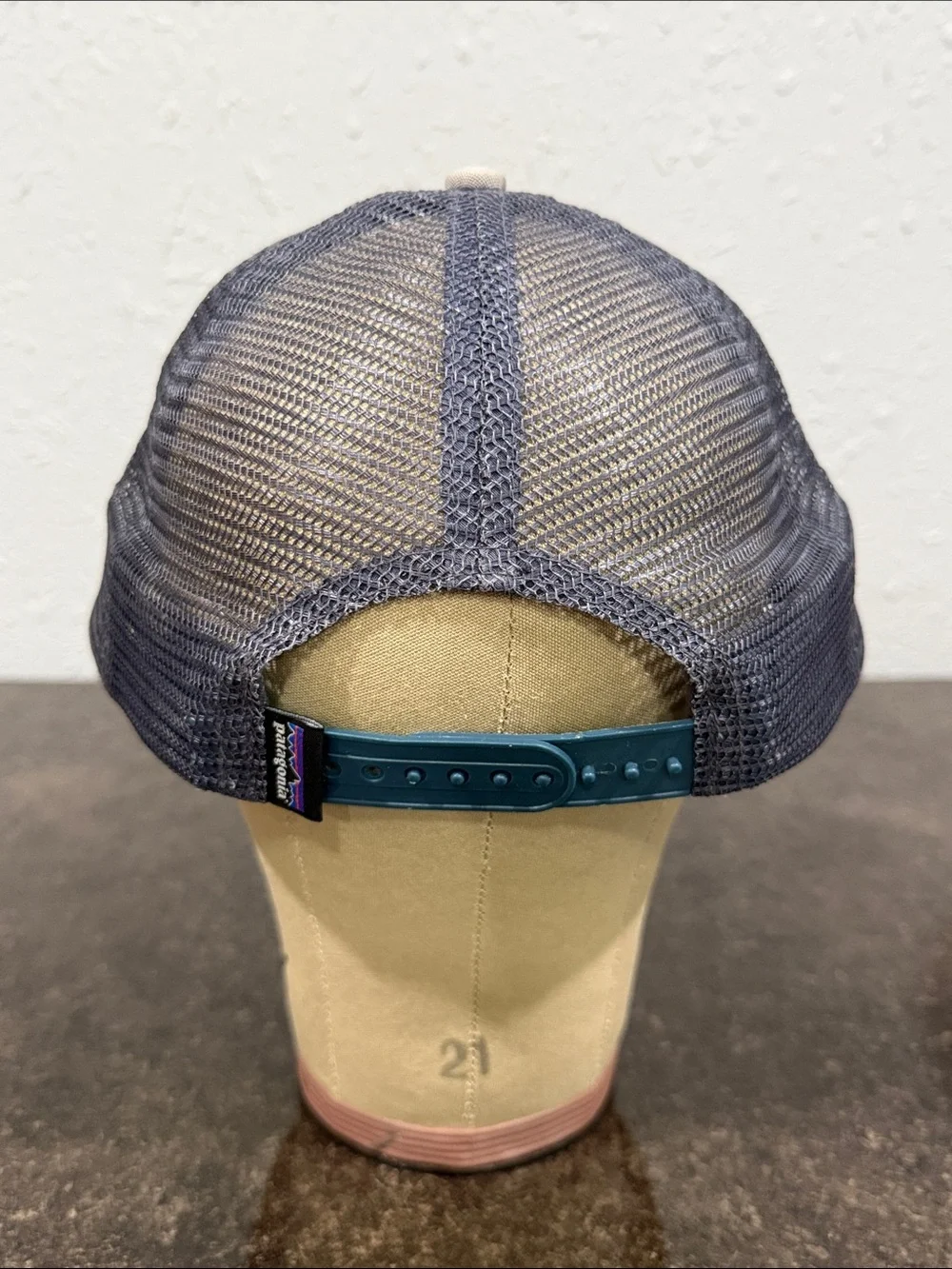 Patagonia - P-6 Logo LoPro Trucker Hat